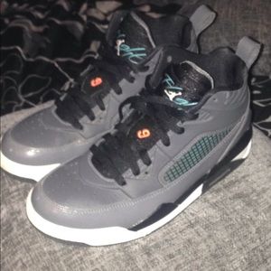 Jordan's Jordan's Gray green white & orange